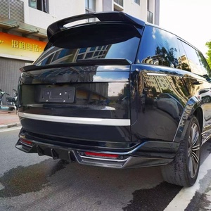 ชุดแต่งคาร์บอนไฟเบอร์สำหรับ Range Rover รุ่นใหม่ ประกอบด้วยลิ้นกันชนหน้า สปอยเลอร์ ซุ้มล้อแบบไวด์บอดี้ กันชนภายนอกแบบเสริม - Product Image 4