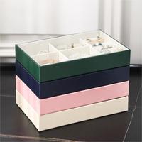 Plateau de rangement à bijoux empilable avec couvercle transparent, compartiments doublés doux et couleurs personnalisées pour boîte de rangement à bijoux en gros