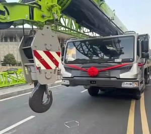 Zoomlion รถเครนเคลื่อนที่สำหรับรถบรรทุก70Ton 70V พร้อมระบบไฮดรอลิก - Product Image 3