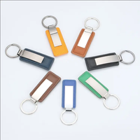 Porte-clés de marque de voiture chic Accessoires de luxe vierges Logo personnalisé Cadeau pour homme Porte-clés en métal durable en cuir PU pour clés de voiture