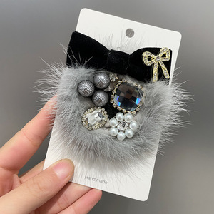 Vêtements en gros de style britannique, pull en fourrure de vison perlé en cuir avec nœud papillon rétro Dongdaemun Corée - Product Image 3