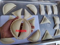 Machine de Fabrication de Produits Céréaliers, Machine Automatique à Dumplings Gyoza/Raviolis Russes/Pierogi/Pelmeni/Empanadas/Samosas/Tourtes à la Viande