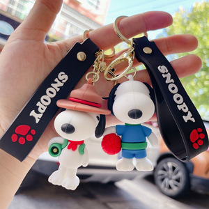 Nouveau caoutchouc dessin animé <span class=keywords><strong>Snoopy</strong></span> porte-clés 3D poupé<span class=keywords><strong>e</strong></span> mignon sac pendentif clé de voiture accessoires enfants jouets - Product Image 1