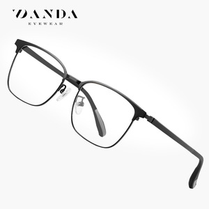 Danda Eyewear F51103 Montura óptica ligera rectangular de borde completo para hombre para prescripciones médicas - Product Image 1