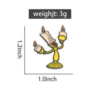 Broche en métal en forme de bougeoir jaune de dessin animé créatif, style conte de fées, la Belle et la Bête, pour vêtements et accessoires - Product Image 4