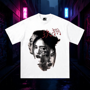 T-shirt squadrata con grafica giapponese astratta, design oversize streetwear Y2k - Product Image 3