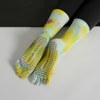 Chaussettes de sport professionnelles antidérapantes en coton sans couture à cinq doigts pour yoga et pilates, avec grip personnalisé, tie-dye, ODM