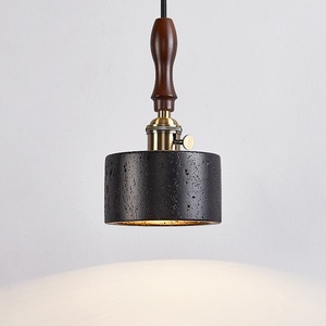 Candelabro de barra de campo americano Retro de una sola cabeza de <span class=keywords><strong>estilo</strong></span> <span class=keywords><strong>italiano</strong></span> Medieval de gama alta, diseñador medio para decoración de dormitorio y mesita de noche - Product Image 1