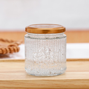 Vente en gros <span class=keywords><strong>Pot</strong></span> à miel <span class=keywords><strong>Pot</strong></span> en verre circulaire transparent avec rayures verticales et couvercle en métal pour conserves - Product Image 5