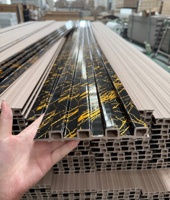 Panel Dinding WPC 3D Beralur Modern untuk Plafon dan Panel Penutup TV PVC Interior Dekoratif dari Komposit Kayu Plastik PVC