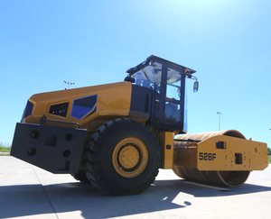 <span class=keywords><strong>Compacteur</strong></span> routier à tambour unique 526F 26 tonnes 147 kW, <span class=keywords><strong>compacteur</strong></span> <span class=keywords><strong>de</strong></span> sol, <span class=keywords><strong>compacteur</strong></span> à pieds <span class=keywords><strong>de</strong></span> <span class=keywords><strong>mouton</strong></span> pour asphalte 520/522F, <span class=keywords><strong>compacteur</strong></span> routier à forte force <span class=keywords><strong>de</strong></span> compactage - Product Image 4