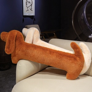 Vente en gros d'usine : Nouveaux jouets en peluche amusants, oreillers doux en forme de Teckel de 110 cm pour <span class=keywords><strong>lit</strong></span> - Product Image 4