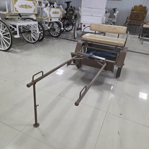 Chariot à deux roues très demandé pour marathon, mini-chariot pour chevaux, chariot pour poney marron à vendre - Product Image 1