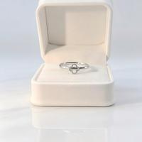 Bague en acier inoxydable à motif floral ajouré, style luxe léger et élégant, bijoux tendance en gros