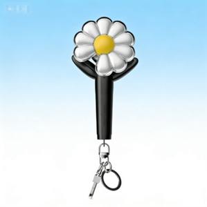 Llavero con Mini Luz LED Oficial de G-DRAGON, Edición Negra, Accesorio Portátil de K-pop, VIP Oficial de YG Entertainment, Mercancía 2023 - Product Image 3