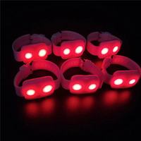 Prix Avantage Logo personnalisé Bracelet lumineux LED Contrôle DMX Bracelet en silicone pour l'obtention du diplôme Thanksgiving Concerts et événements