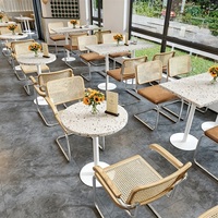 Chaise de salle à manger moderne simple en bois massif et rotin, ensemble de mobilier commercial durable pour restaurants et hôtels (Tables et chaises)
