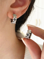 Vente en gros usine Nouveauté 2023 Boucles d'oreilles créoles en argent 925 personnalisées style rétro motif sourire Bijoux de mode pour femme
