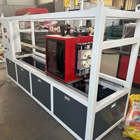 Ligne de production de panneaux en PVC imitation marbre à épaisseur uniforme pour la décoration intérieure de villas, imperméable