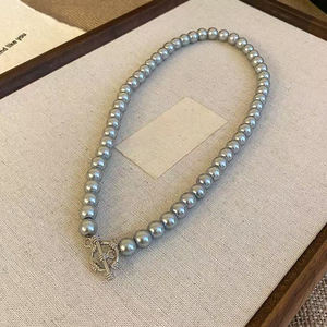 قلادة نسائية أنيقة للعروس، مجوهرات بسيطة دائرية من اللؤلؤ الصناعي الرمادي 8 مم، قلادة للسيدات كهدية زفاف - Product Image 4