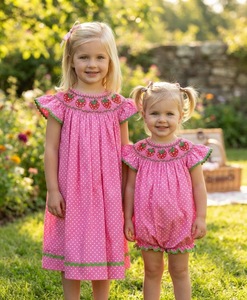 Robe à pois roses smockée à la main pour filles, avec manches volantées et bordure verte, vêtements d'été pour tout-petits et enfants - Product Image 3