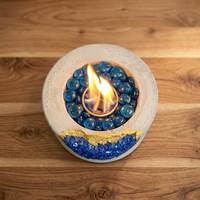 Cheminée d'ambiance moderne en béton à éthanol avec cristaux bleu marine pour table, foyer décoratif d'intérieur et d'extérieur pour patio, chauffage et flamme décorative