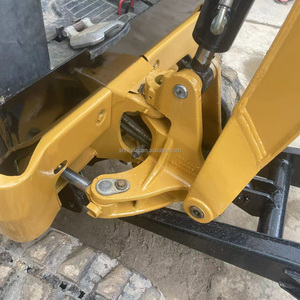 Mini-excavatrice Caterpillar 301.7 de 2,0 tonnes, modèle 2022, moteur 19 CV, presque neuve, avec rapport et inspection vidéo - Product Image 4