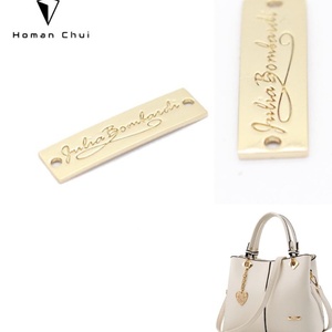 Etiqueta Metálica Rectangular Dorada o de Color Personalizado para Bolsos, Accesorios de Ferretería, Logotipo Personalizado al por Mayor, Se Aceptan Muestras - Product Image 3