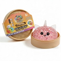 8,5 cm Ornement de Noël souple en matériau TPR, jouet anti-stress et sensoriel, en forme de Bao (boulette vapeur) mystère licorne à visage souriant, Kit de cuisson vapeur