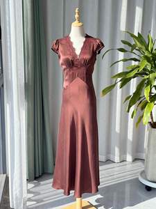 เดรสผ้าไหมซาตินทรงเอไลน์ แขนพอง เอวธรรมชาติ ระบายอากาศได้ดี แต่งลูกไม้ปักลายสไตล์วินเทจฝรั่งเศสสำหรับผู้หญิง ความยาวปานกลาง แบบ ODM - Product Image 6