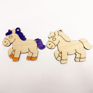 Bracelets promotionnels pour la fête des enfants, porte-clés en bois et ébauches en contreplaqué Pomy - Product Image 4