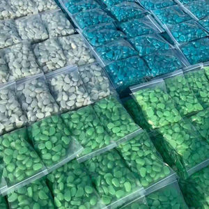 Vaso di Ciottoli Acquatici in Pietra Naturale Luminosa Lunare, Multicolore, Non Tossico, Design Moderno per Micro Paesaggi da Giardino Decorativi - Product Image 4