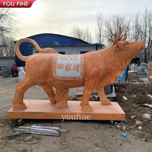 Scultura a grandezza naturale della statua del toro di marmo bianco intagliato a mano dell'ornamento del giardino - Product Image 3