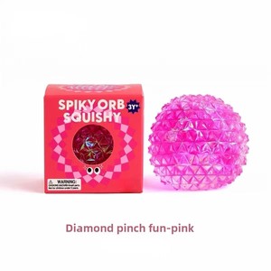 Jouet anti-stress souple en forme de diamant J'adore Ice Cube - Design éclatant, diamants éclatants, scintillements éblouissants, parfait pour la décompression - Product Image 3