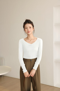 T-Shirt da <span class=keywords><strong>donna</strong></span> personalizzata in morbido tinta unita calda a maniche lunghe T-Shirt da <span class=keywords><strong>donna</strong></span> con scollo sottile e traspirante tinta tinta unita - Product Image 5