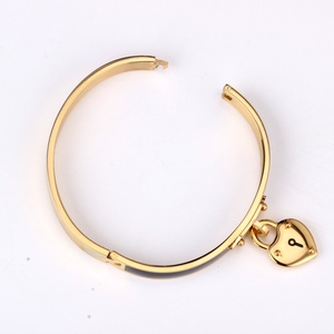 Pulsera de Acero Inoxidable con Dijes, Chapada en Oro, Negra y Blanca, Novedad en Joyería para Hombre/Mujer - Product Image 6