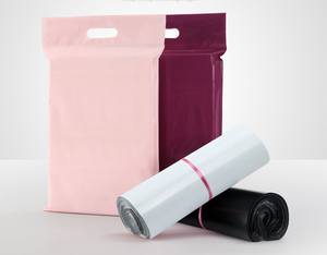 Bolsas de Embalaje de Plástico Esmerilado con Logotipo de Rosa Impreso Personalizado de Alta Calidad al por Mayor, Bolsas de Envío Exprés para Ropa - Product Image 1