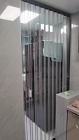Pintu Lipat Geser Polikarbonat Modern Tahan Air Mudah Dibersihkan untuk Dapur, Gudang, Lorong Dalam Ruangan & Kantor Rumah