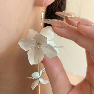 RE6065女の子女性のための不規則な花のドロップイヤリング韓国のファッション花嫁のイヤリングトレンディな結婚式のジュエリー - Product Image 4