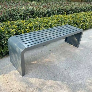 Banc d'extérieur robuste en acier inoxydable pour espaces publics, banquette commerciale pour zones fumeurs, gares de transit et vestiaires - Product Image 2