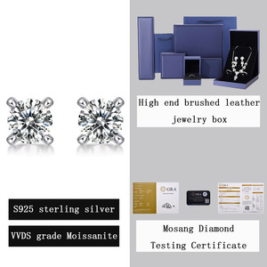 S925 <span class=keywords><strong>argento</strong></span> sterling filettato quattro artiglio <span class=keywords><strong>orecchini</strong></span> di diamanti set con VVS moissanite alla moda e semplice <span class=keywords><strong>orecchini</strong></span> a bottone - Product Image 6