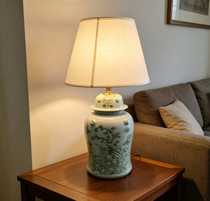 Lampada da Tavolo in Ceramica Stile Chinoiserie con Motivo Floreale Verde e Paralume in Lino, Lampada Vintage - Product Image 5