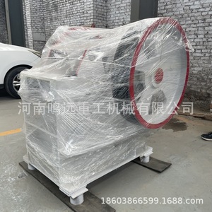 Concasseur à mâchoires pour le broyage de pierres avec moteur AC, couleur blanche, longue durée de vie - Product Image 3