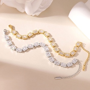 Pulsera de tenis rectangular de oro con circonitas, de acero inoxidable, impermeable e hipoalergénica, elegante y geométrica, a la moda, para mujer. - Product Image 4