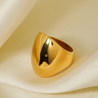 Bague signet minimaliste en forme de dôme incurvé, plaquée or 18 carats, en acier inoxydable poli miroir, bague statement épaisse pour usage quotidien