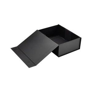 Caja de Regalo Plegable Magnética Rectangular Negra de Cartón con Tapa - Product Image 1