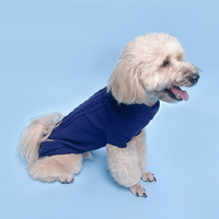 Vêtements pour animaux de compagnie de luxe de haute qualité en gros, pulls pour chiens personnalisables, vêtements pour chats simples, classiques et écologiques, printemps, automne, hiver