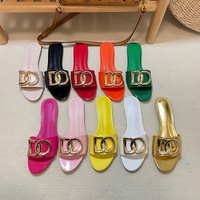 YESTEEM Nouvelles sandales plates élégantes et polyvalentes à boucle en D pour femmes, sandales à boucle métallique de haute qualité, sandales de plage