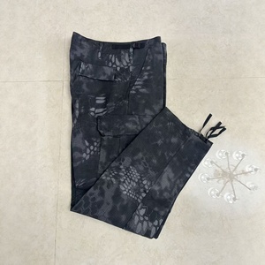 ชุดเอี๊ยมลายพรางงูแบบใหม่ DF สำหรับผู้ชาย ชุดทำงานกลางแจ้ง ผ้าไนลอน/ผ้าฝ้าย/ผ้าโพลีเอสเตอร์ ทนทานต่อการสึกหรอ มีกระเป๋าหลายช่อง - Product Image 2