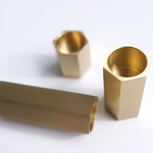 Wholesale Single Gold <strong>Brass</strong> Metal <strong>Candlestick</strong> <strong>Holders</strong> for Home Decoration for Christmas - Product Image 5